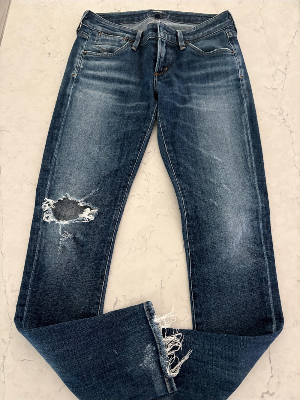 Agolde Chloe Jeans in Dark Wash. Size 25.